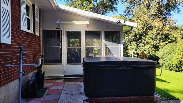 324 Oakridge Drive, Springfield, OH 45504