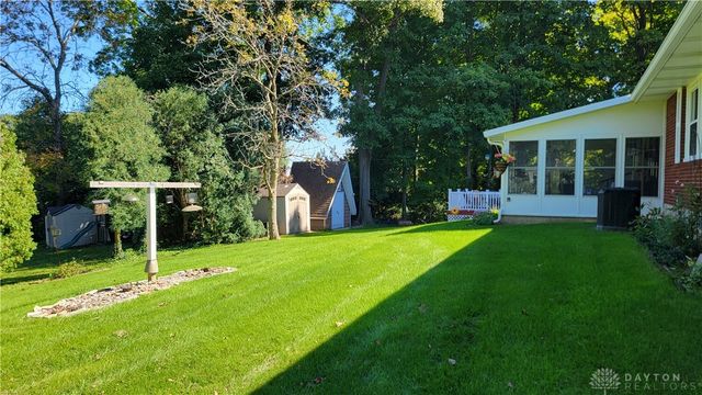324 Oakridge Drive, Springfield, OH 45504