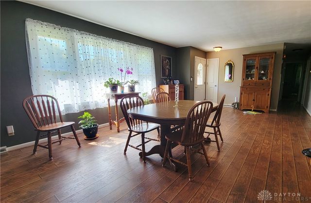 324 Oakridge Drive, Springfield, OH 45504