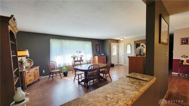 324 Oakridge Drive, Springfield, OH 45504