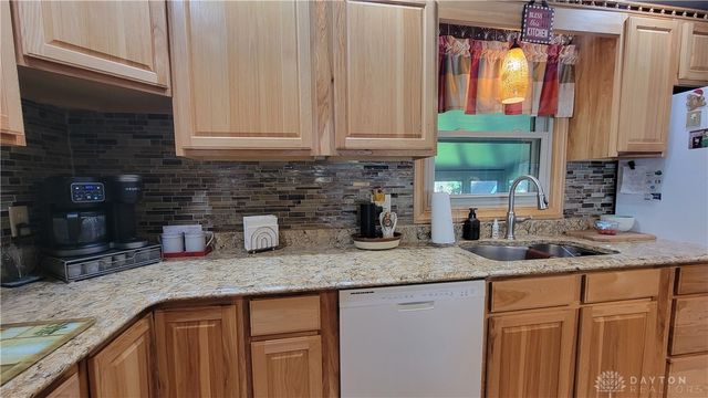 324 Oakridge Drive, Springfield, OH 45504