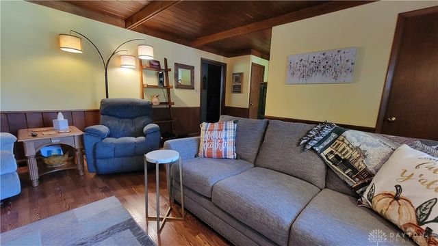 324 Oakridge Drive, Springfield, OH 45504