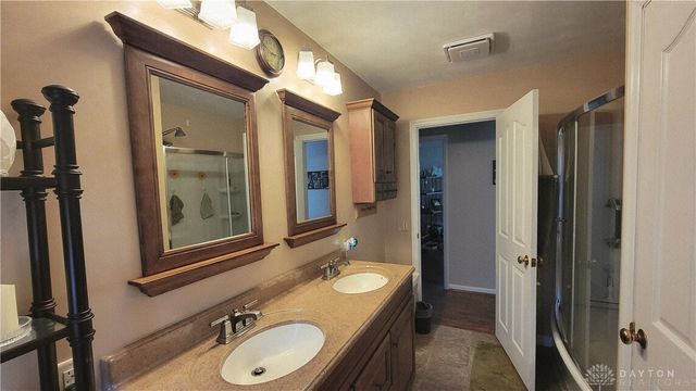 324 Oakridge Drive, Springfield, OH 45504