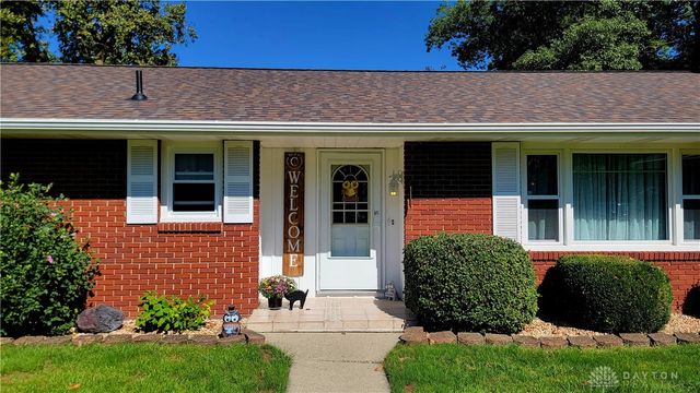 324 Oakridge Drive, Springfield, OH 45504