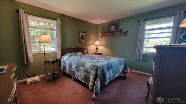 324 Oakridge Drive, Springfield, OH 45504