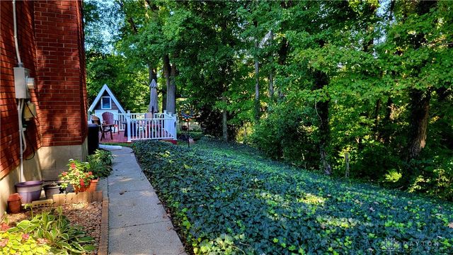 324 Oakridge Drive, Springfield, OH 45504