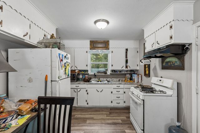7705 Navajo Trail 7705, Lake Worth, TX 76135