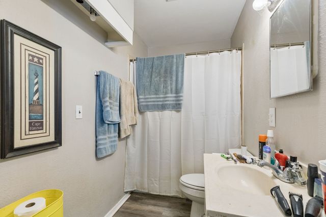 7705 Navajo Trail 7705, Lake Worth, TX 76135