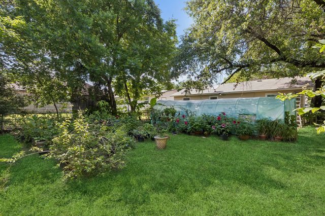 7705 Navajo Trail 7705, Lake Worth, TX 76135