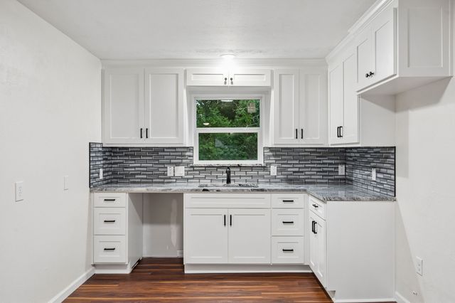 7705 Navajo Trail 7705, Lake Worth, TX 76135