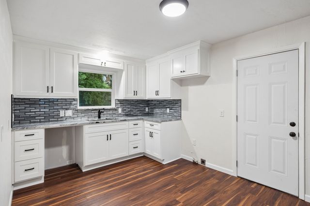 7705 Navajo Trail 7705, Lake Worth, TX 76135