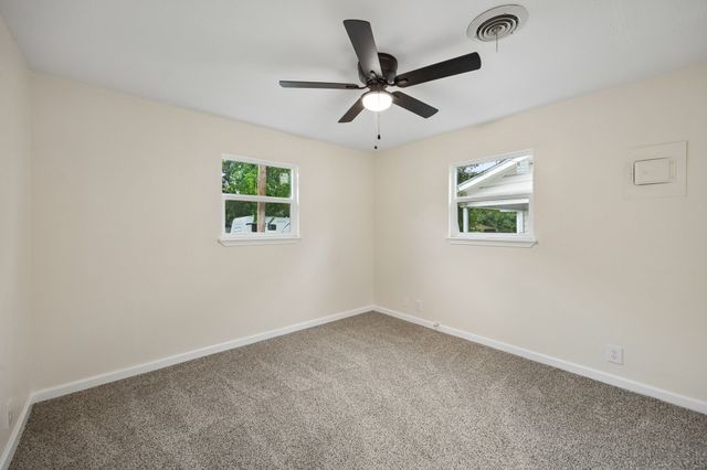 7705 Navajo Trail 7705, Lake Worth, TX 76135