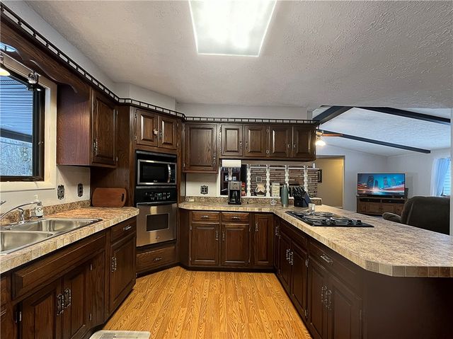 256 W Marley Rd, Jamestown, PA 16134