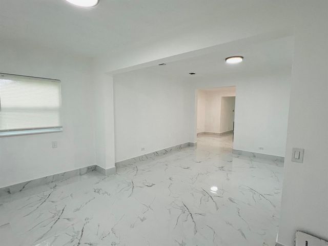 525 NW 22nd Avenue, Fort Lauderdale, FL 33311