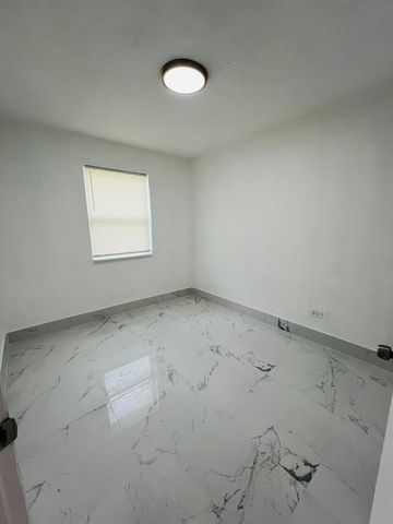 525 NW 22nd Avenue, Fort Lauderdale, FL 33311