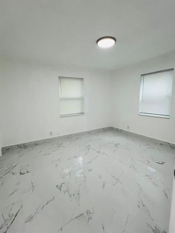 525 NW 22nd Avenue, Fort Lauderdale, FL 33311