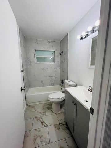 525 NW 22nd Avenue, Fort Lauderdale, FL 33311