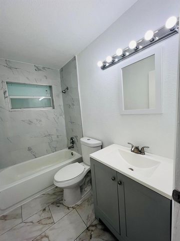 525 NW 22nd Avenue, Fort Lauderdale, FL 33311