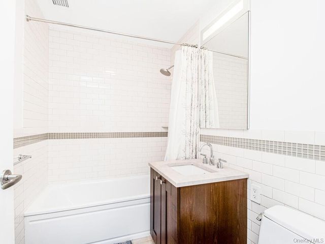 640 W 237th Street 7D, Bronx, NY 10463