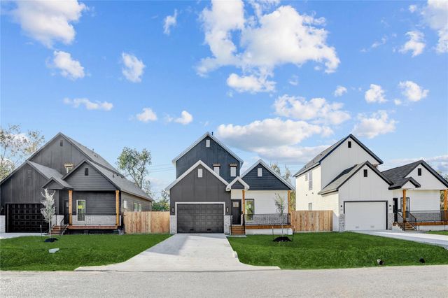 10514 Ashville Drive, Houston, TX 77051