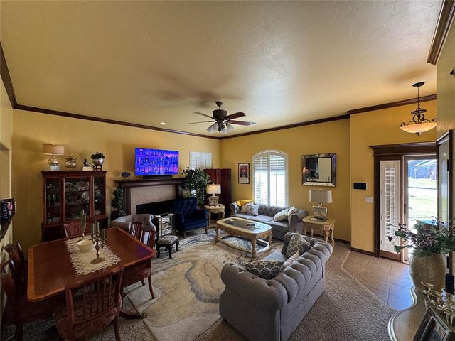 1112 Ariana Street, Shawnee, OK 74804