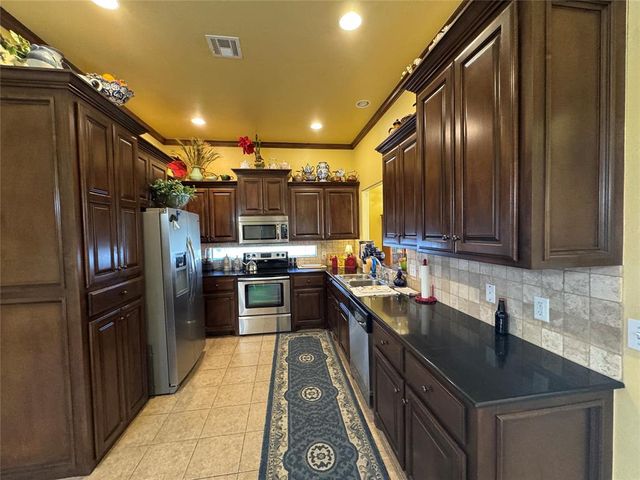 1112 Ariana Street, Shawnee, OK 74804