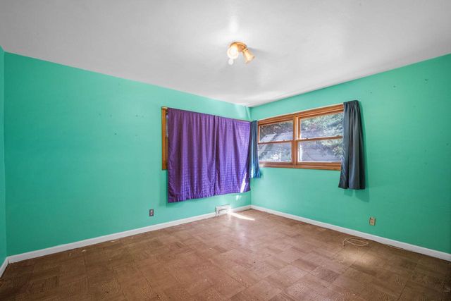 2403 W Alvina AVENUE, Milwaukee, WI 53221