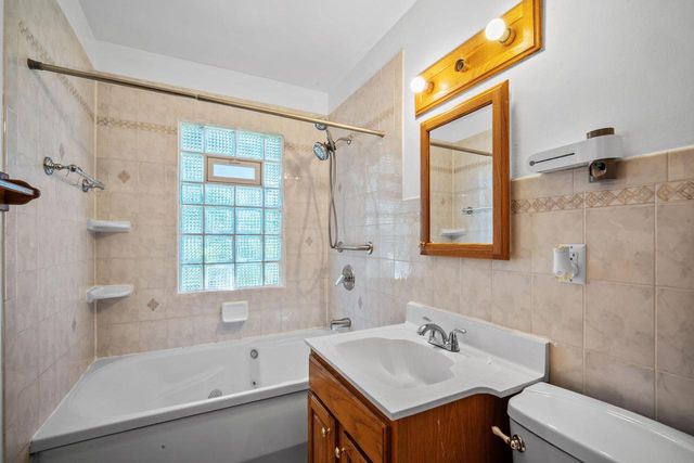 2403 W Alvina AVENUE, Milwaukee, WI 53221