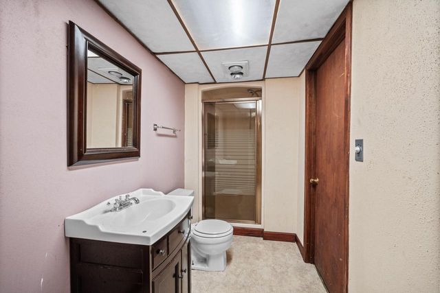 2403 W Alvina AVENUE, Milwaukee, WI 53221