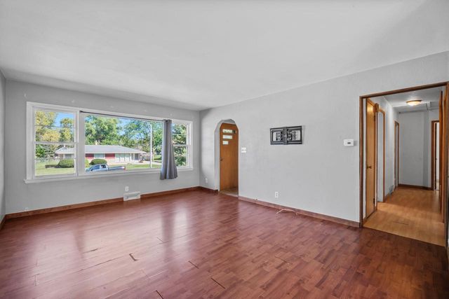 2403 W Alvina AVENUE, Milwaukee, WI 53221