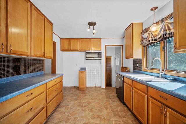 2403 W Alvina AVENUE, Milwaukee, WI 53221