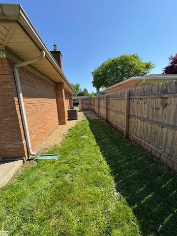11489 Anna Lisa Street, Utica, MI 48312