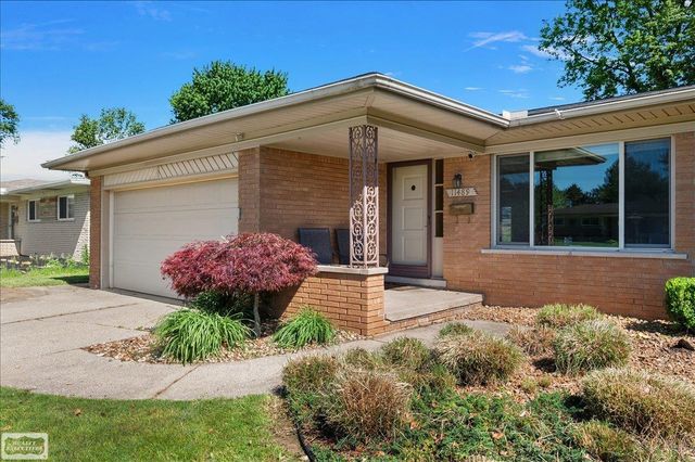 11489 Anna Lisa Street, Utica, MI 48312