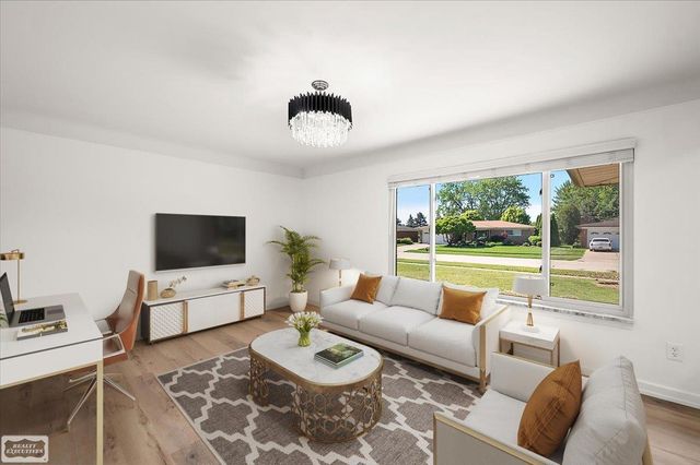 11489 Anna Lisa Street, Utica, MI 48312