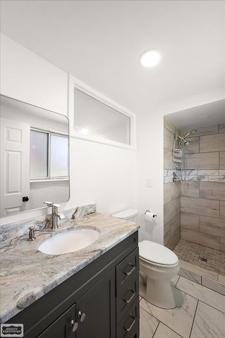 11489 Anna Lisa Street, Utica, MI 48312