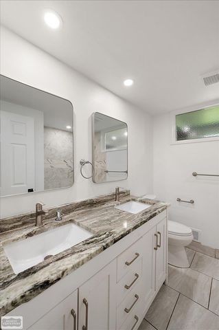 11489 Anna Lisa Street, Utica, MI 48312
