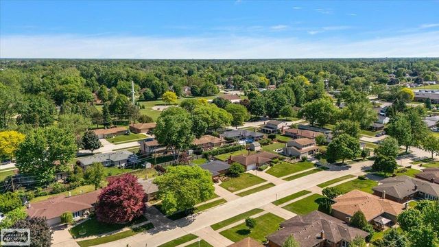 11489 Anna Lisa Street, Utica, MI 48312