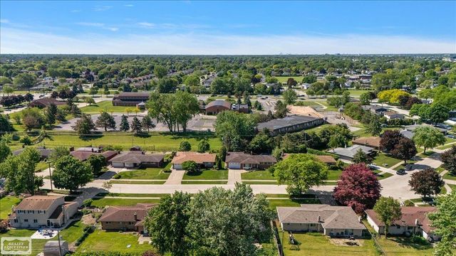 11489 Anna Lisa Street, Utica, MI 48312