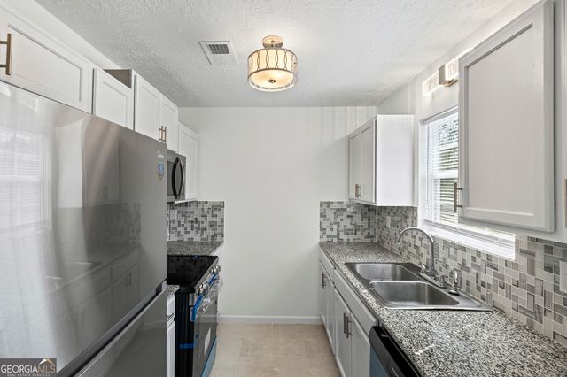 2812 Bennington Drive, Hephzibah, GA 30815