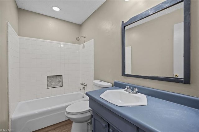 1700 N Hamilton Street F, High Point, NC 27262