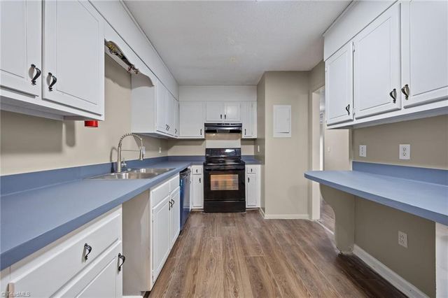 1700 N Hamilton Street F, High Point, NC 27262