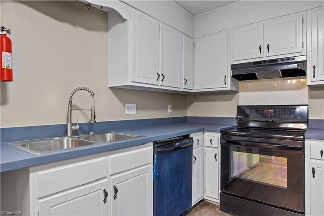 1700 N Hamilton Street F, High Point, NC 27262