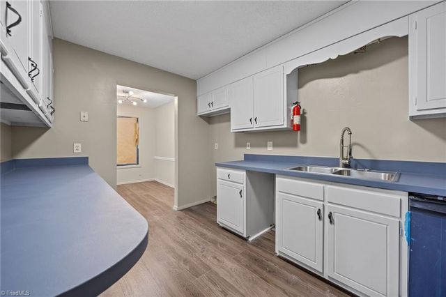 1700 N Hamilton Street F, High Point, NC 27262