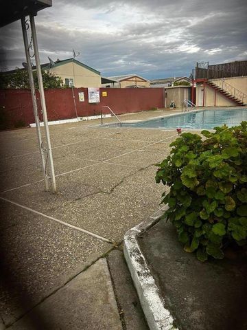 2053 E Bayshore Road, Redwood City, CA 94063