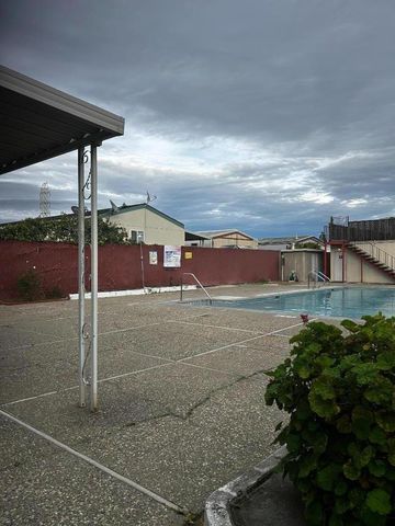 2053 E Bayshore Road, Redwood City, CA 94063