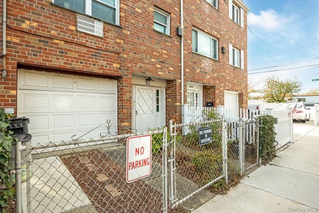 69-06 66 Road, Middle Village, NY 11379