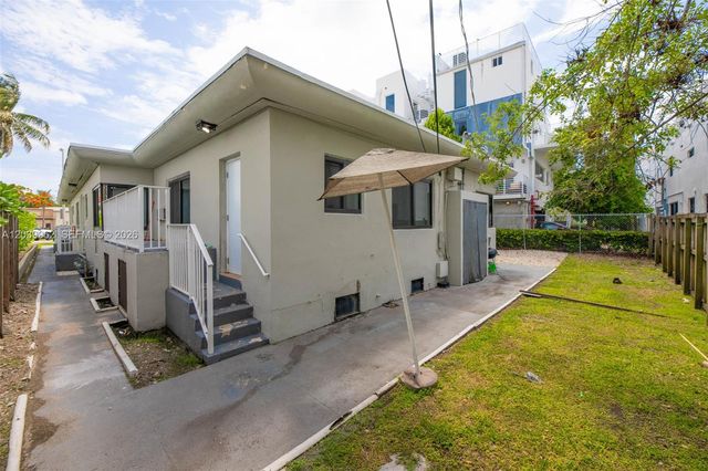1980 Biarritz Dr, Miami Beach, FL 33141
