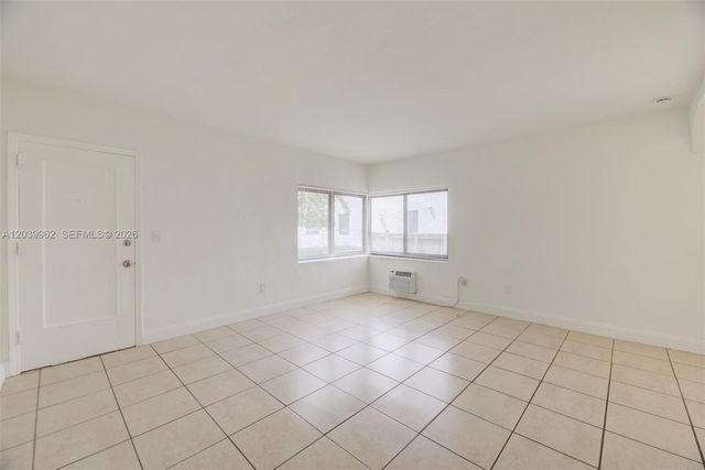 1980 Biarritz Dr, Miami Beach, FL 33141