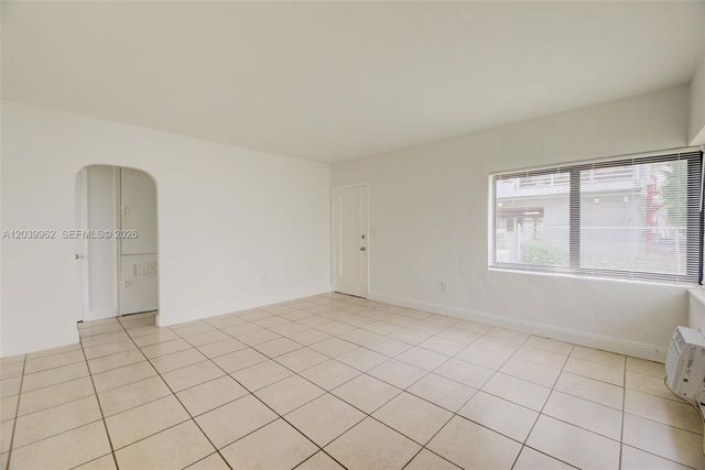 1980 Biarritz Dr, Miami Beach, FL 33141