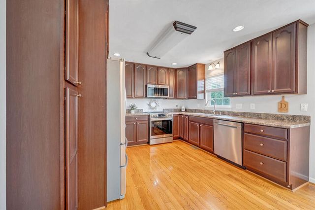 1138 Fallview DR, Vinton, VA 24179